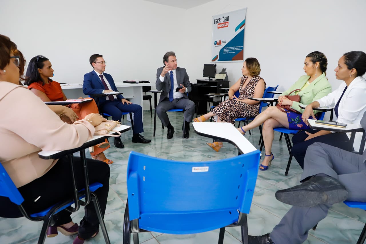 Visita &agrave; sede da OAB Palmares