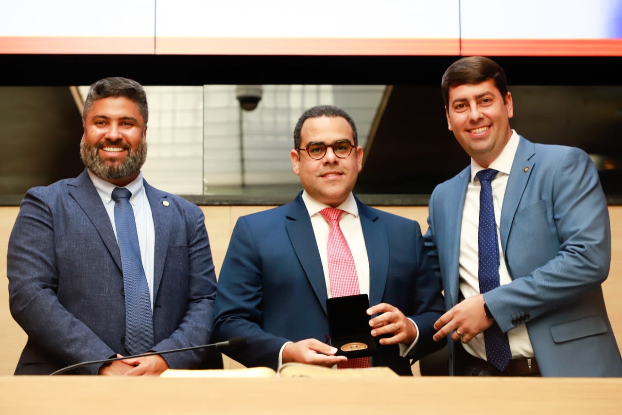 OAB Pernambuco recebe homenagem da C&acirc;mara do Recife