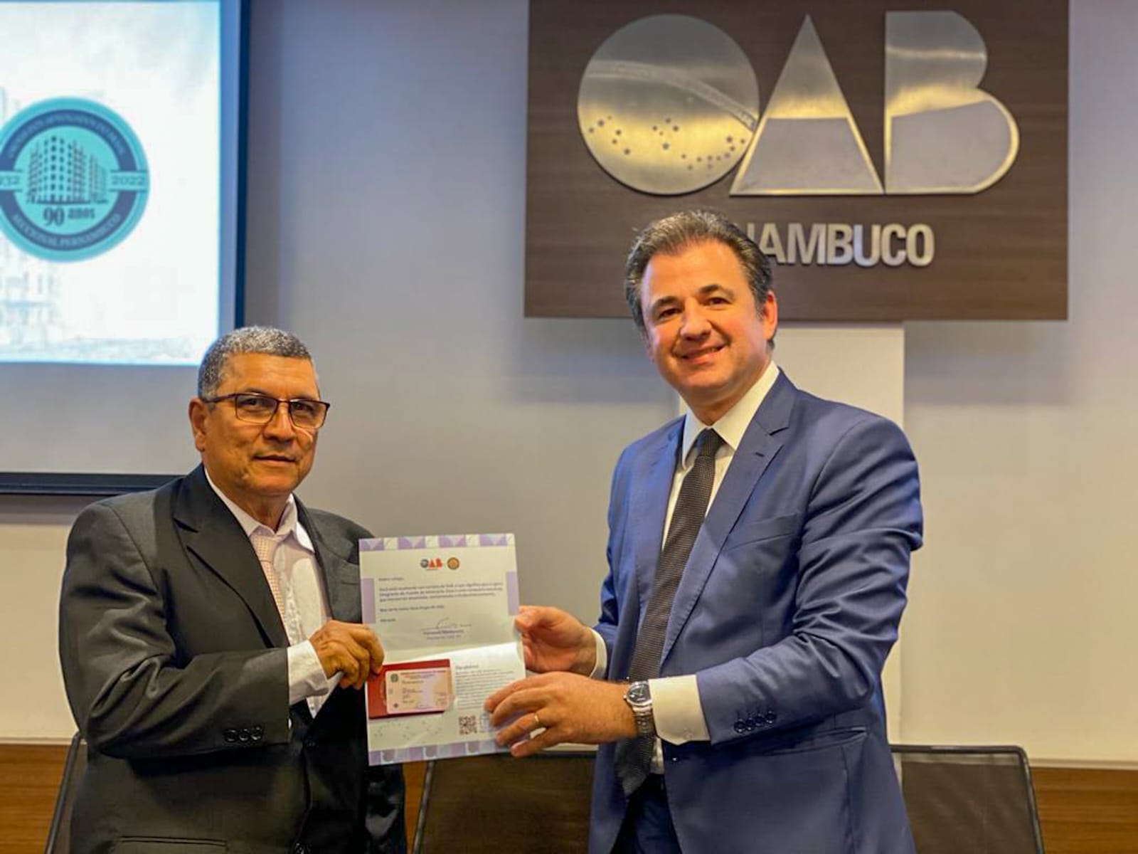 Entrega de carteiras aos novos advogados e advogadas