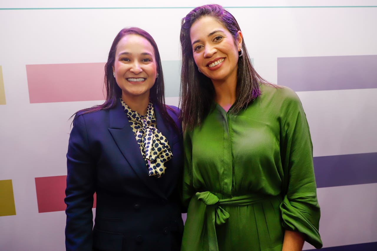 Ingrid Zanella &eacute; homenageada na Exposi&ccedil;&atilde;o Pioneiras no TRE-PE