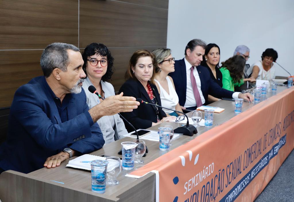 Semin&aacute;rio &ldquo;Explora&ccedil;&atilde;o sexual comercial de crian&ccedil;as e adolescentes: quais s&atilde;o os compromissos necess&aacute;rios para erradic&aacute;-la?"