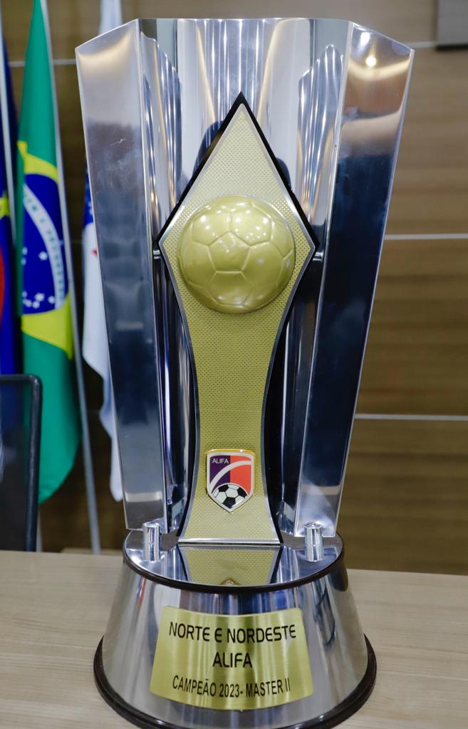 Times da OAB-PE, vencedores do campeonato Norte-Nordeste de futebol, s&atilde;o recebidos por Fernando Ribeiro Lins