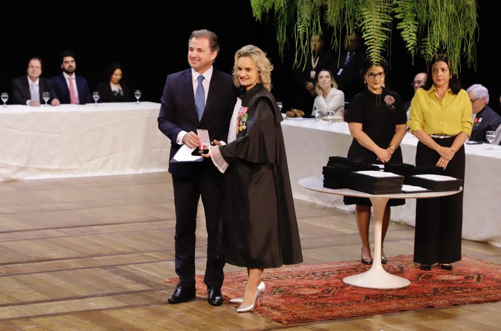 Entrega da medalha Jo&atilde;o Alfredo Correia de Oliveira