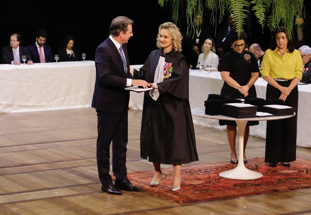 Entrega da medalha Jo&atilde;o Alfredo Correia de Oliveira