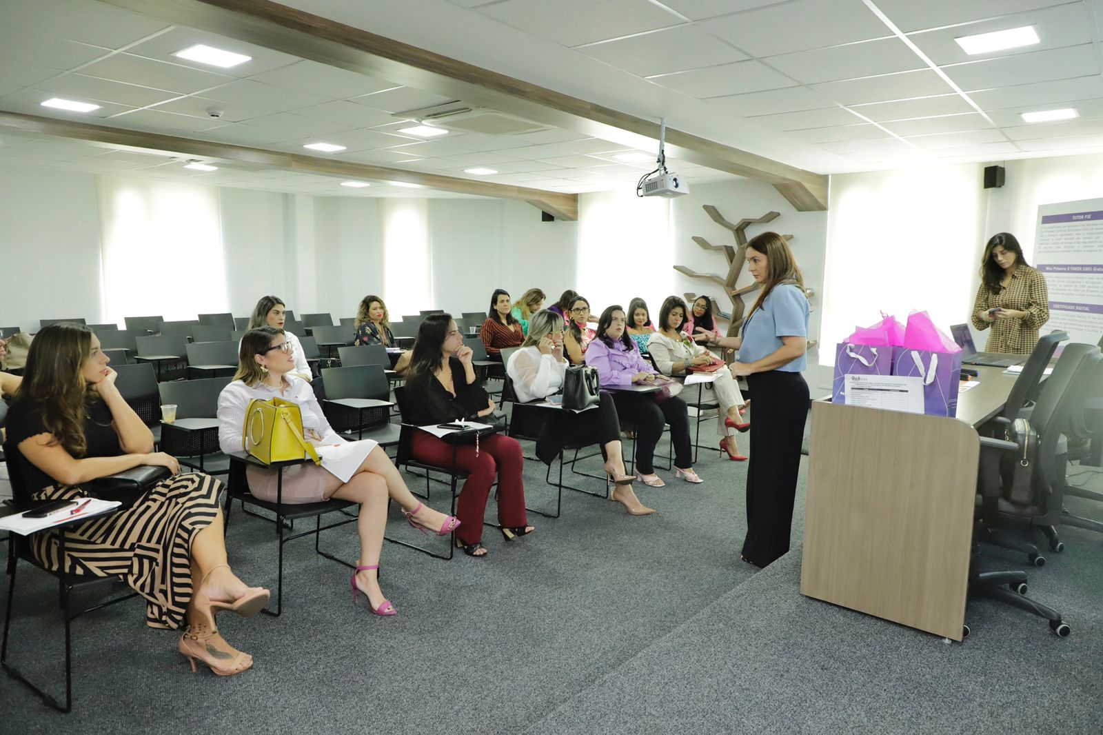 Evento do dia estadual de valoriza&ccedil;&atilde;o da mulher advogada