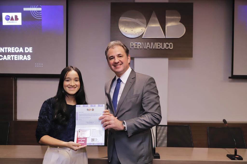 Entrega das Carteiras dos novos Advogados e Advogadas