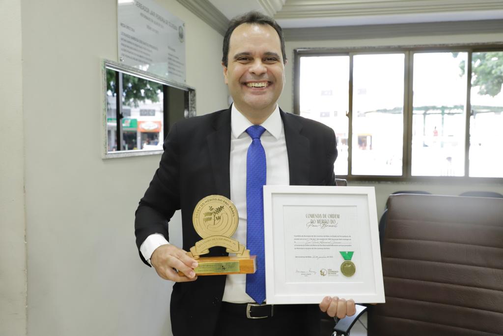 Fernando Ribeiro, Ingrid Zanella e Ivo Amaral Jr recebem maior comenda de S&atilde;o Louren&ccedil;o da Mata