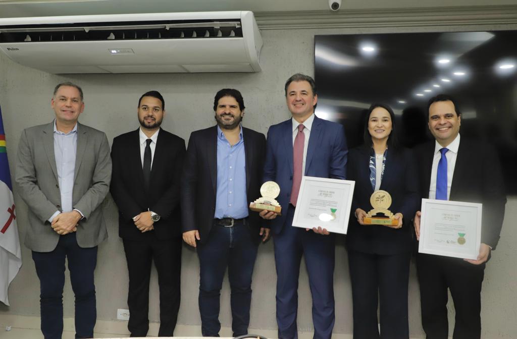 Fernando Ribeiro, Ingrid Zanella e Ivo Amaral Jr recebem maior comenda de S&atilde;o Louren&ccedil;o da Mata