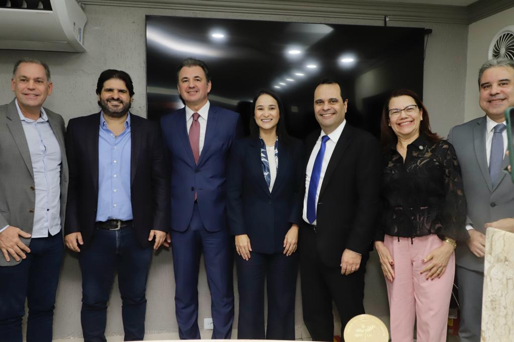 Fernando Ribeiro, Ingrid Zanella e Ivo Amaral Jr recebem maior comenda de S&atilde;o Louren&ccedil;o da Mata
