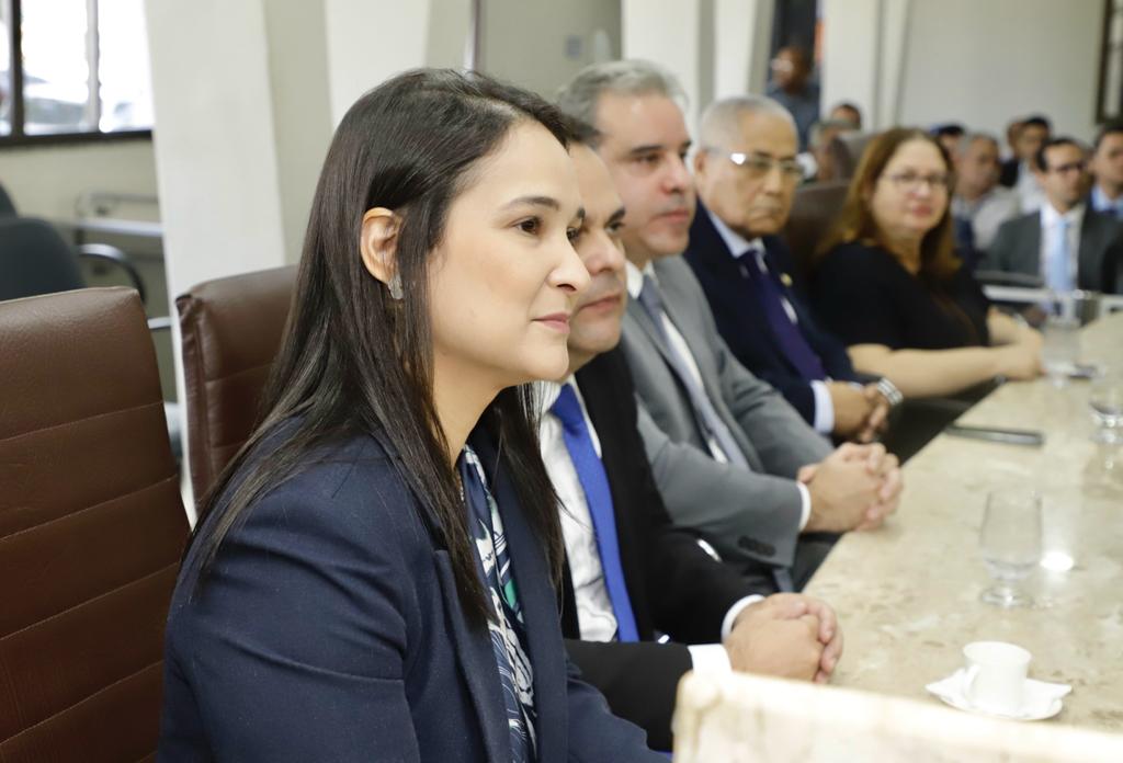 Fernando Ribeiro, Ingrid Zanella e Ivo Amaral Jr recebem maior comenda de S&atilde;o Louren&ccedil;o da Mata