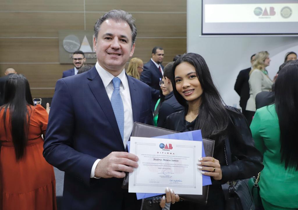 Juramento novos advogados, advogadas e estagi&aacute;rios - 11.07.23