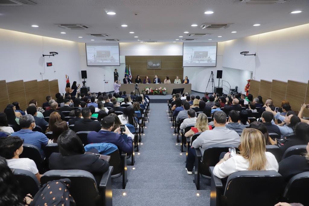 Juramento novos advogados, advogadas e estagi&aacute;rios - 11.07.23