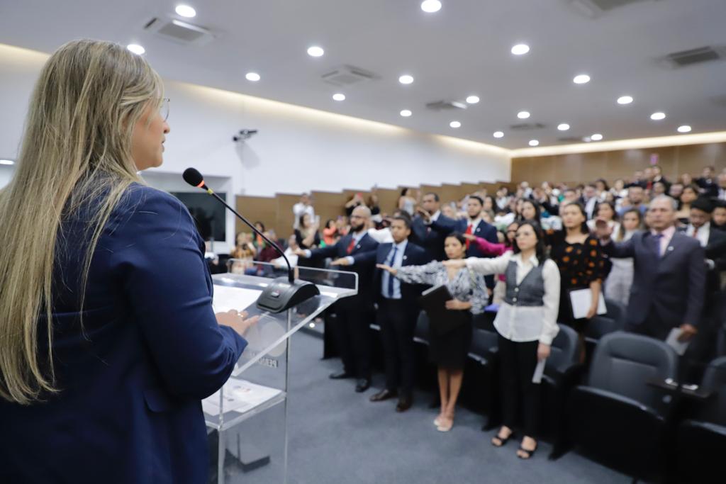 Juramento novos advogados, advogadas e estagi&aacute;rios - 11.07.23