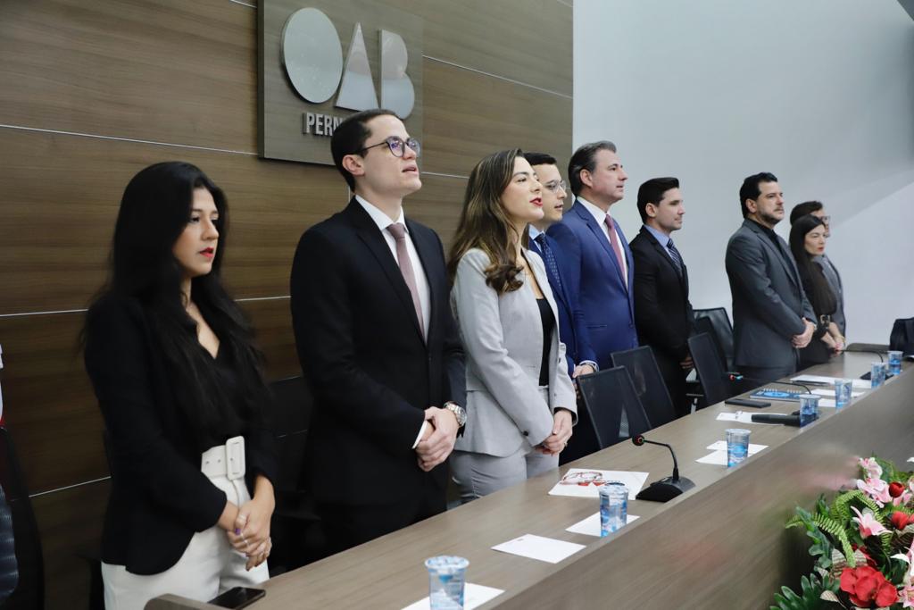 Juramento novos advogados, advogadas e estagi&aacute;rios &ndash; 12.07.23