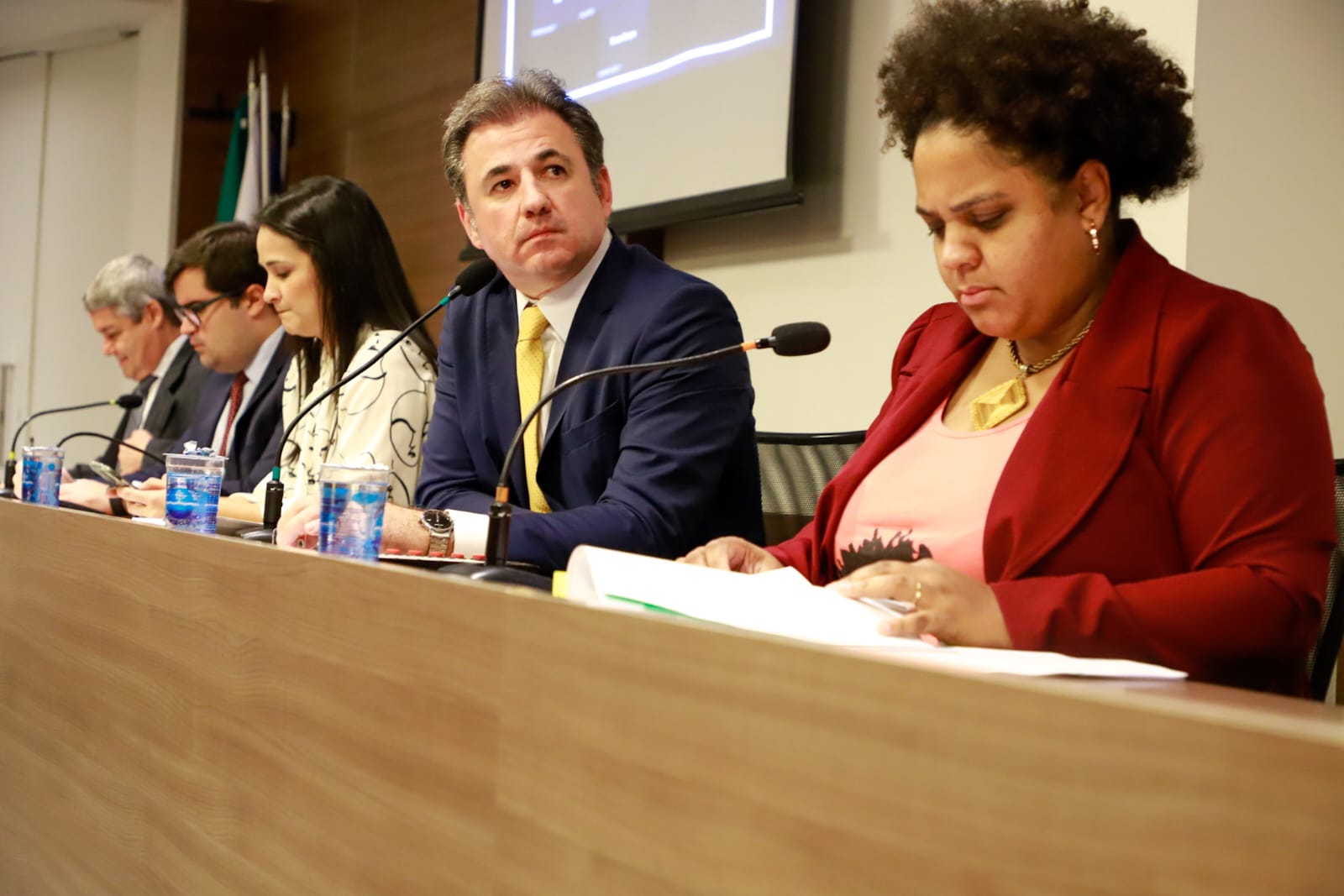 OAB Pernambuco aprova desagravo em favor de advogada desrespeitada por juiz do trabalho