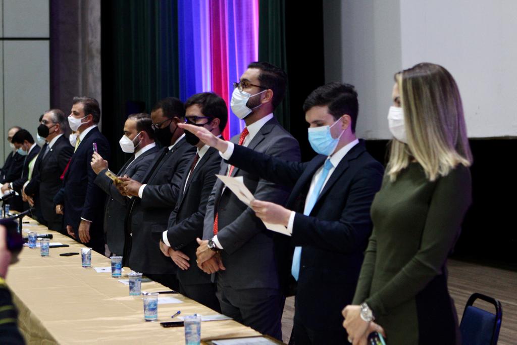 Juramento dos novos advogados e estagi&aacute;rios da OAB-PE