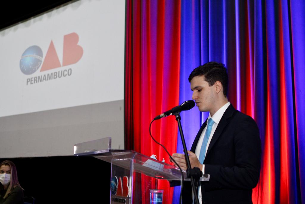 Juramento dos novos advogados e estagi&aacute;rios da OAB-PE