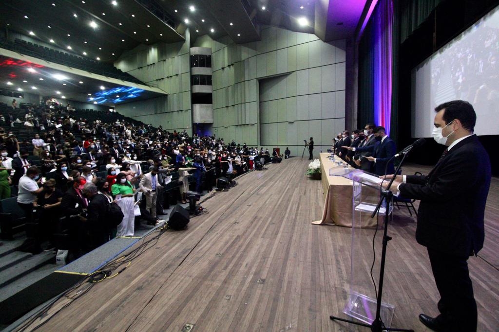 Juramento dos novos advogados e estagi&aacute;rios da OAB-PE