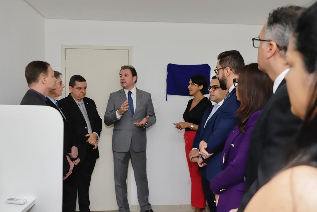 Fernando Ribeiro Lins prestigia lançamento da plataforma Bastião no TJPE