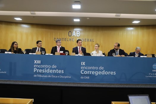 Carta dos presidentes dos tribunais de &eacute;tica e dos corregedores encerra encontro no CFOAB