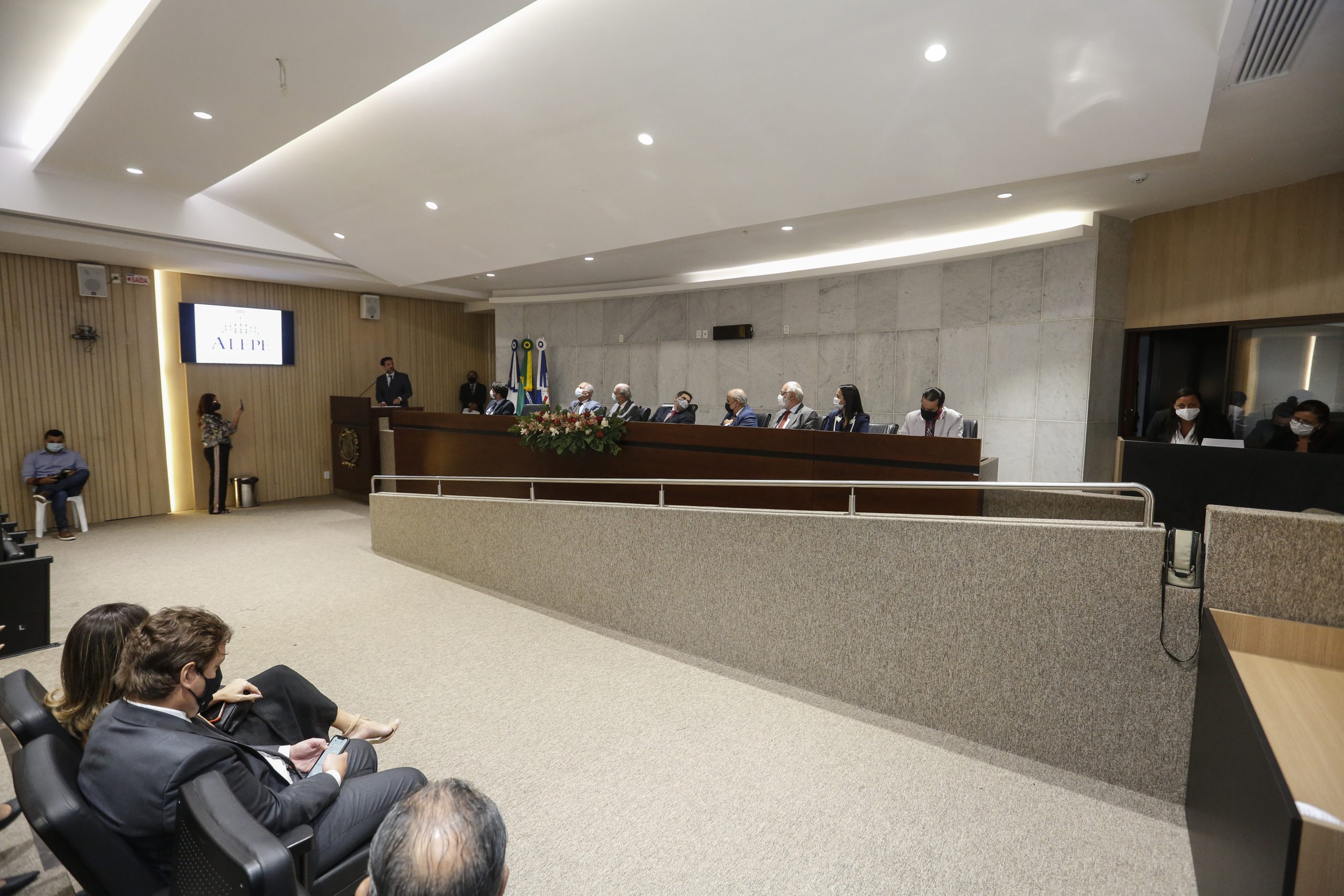 Ingrid Zanella participa de homenagem ao Centenário de José Neves, na Alepe  