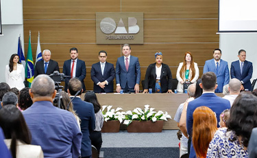 Novas advogadas, advogados e estagiários prestam juramento na OAB Pernambuco