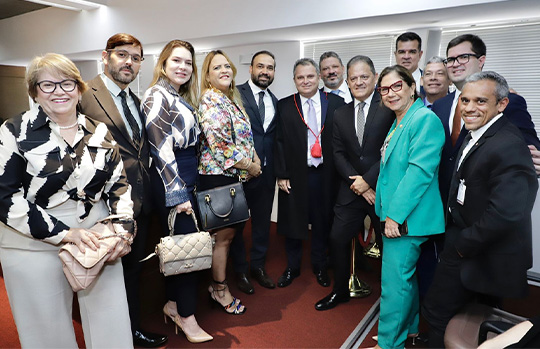 Comitiva da OAB-PE prestigia homenagem ao desembargador Eduardo Pugliesi, convocado para atuar no TST