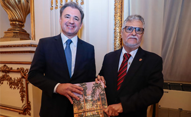 Fernando Ribeiro Lins prestigia lan&ccedil;amento do livro &lsquo;Tribunal de Justi&ccedil;a de Pernambuco - 200 anos de hist&oacute;ria&rsquo;