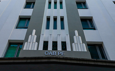 OAB-PE atua no TRT6 em defesa de advogado e prerrogativa da advocacia &eacute; garantida