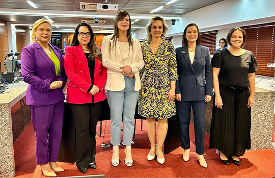 Mês da Mulher: Ingrid Zanella ministra palestra no TRT6