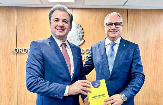 Fernando Ribeiro Lins recebe conselheiro federal da OAB pelo Esp&iacute;rito Santo, Alessandro Rostagno