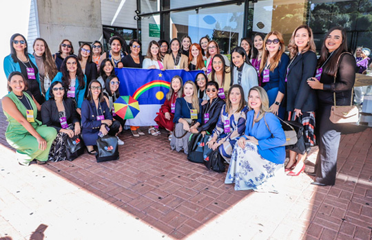 Liderada por Ingrid Zanella, comitiva pernambucana marca presen&ccedil;a na IV Confer&ecirc;ncia Nacional da Mulher Advogada, em Curitiba