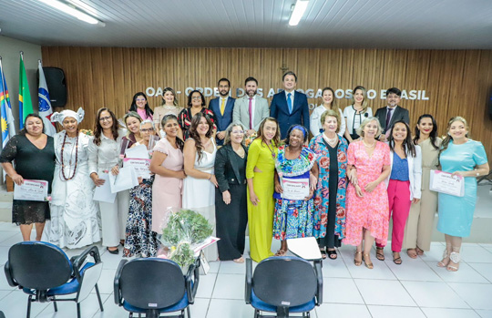 Mês da Mulher: Fernando Ribeiro Lins participa de homenagem em Petrolina