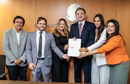 Fernando Ribeiro Lins nomeia diretoria da Comiss&atilde;o de Direito dos Migrantes e Refugiados da OAB-PE