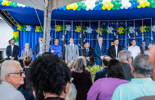 Em Abreu e Lima, presidente da OAB-PE prestigia inaugura&ccedil;&atilde;o da Pra&ccedil;a da Democracia, ber&ccedil;o do Movimento &ldquo;Diretas J&aacute;&rdquo;