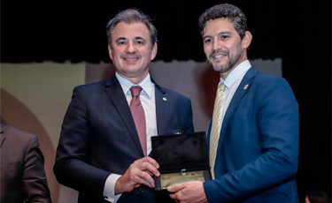 Fernando Ribeiro Lins recebe homenagem da Pol&iacute;cia Federal