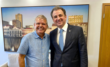 Fernando Ribeiro Lins faz visita institucional ao prefeito do Recife em exerc&iacute;cio, Ricardo Paes Barreto