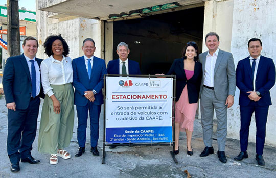 Fernando Ribeiro e Anne Cabral inauguram novo estacionamento no Recife Antigo