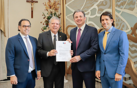 OAB-PE entrega lista s&ecirc;xtupla ao TJPE