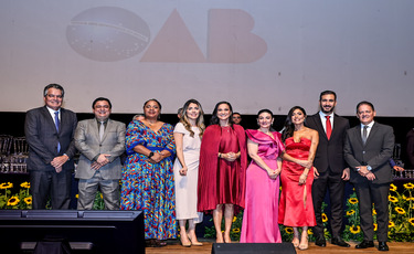 Em noite hist&oacute;rica, Ingrid Zanella, primeira mulher a presidir a OAB Pernambuco, toma posse em solenidade festiva
