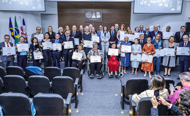 Dia da Advocacia: OAB-PE entrega Medalha do M&eacute;rito Joaquim Amazonas