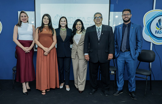 Notícia em destaque: Ingrid Zanella participa de Simp&oacute;sio Jur&iacute;dico Interdisciplinar realizado pela OAB Paulista