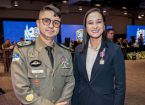Notícia em destaque: Presidente Ingrid Zanella recebe medalha da PMPE