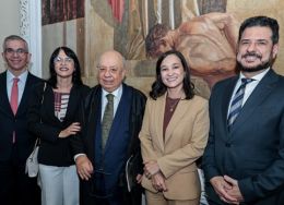 Notícia em destaque: Ingrid Zanella prestigia sessão do TJPE em homenagem à aposentadoria do desembargador Eduardo Sertório
