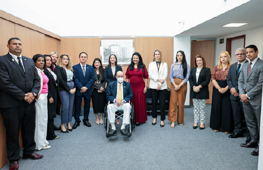 OAB-PE recebe visita institucional de comitiva da presidência do Superior Tribunal Militar