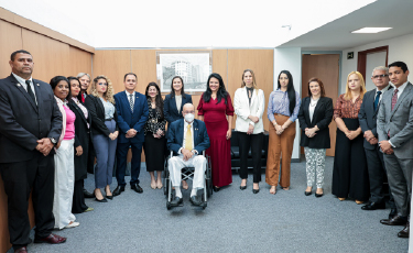 OAB-PE recebe visita institucional de comitiva da presidência do Superior Tribunal Militar