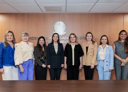 Notícia em destaque: Ingrid Zanella recebe diretoria da AAJUPE e destaca atua&ccedil;&atilde;o social da entidade