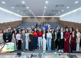 Notícia em destaque: OAB-PE realiza entrega da Constituição Federal a estudantes de Direito