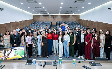 OAB-PE realiza entrega da Constitui&ccedil;&atilde;o Federal a estudantes de Direito