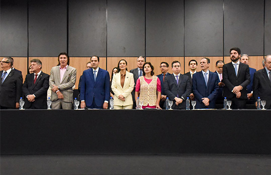 Notícia em destaque: OAB-PE, em parceria com a UNINASSAU, abre Conferência Estadual da Advocacia Pernambucana com auditório lotado e homenagens marcantes